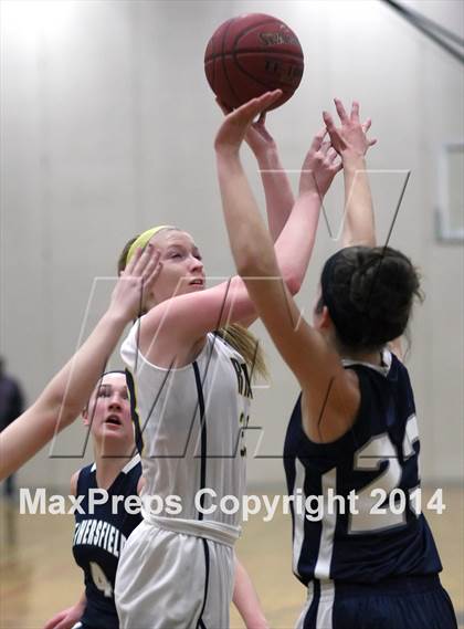 Thumbnail 3 in Wethersfield @ RHAM (CIAC Class L 1st Round) photogallery.