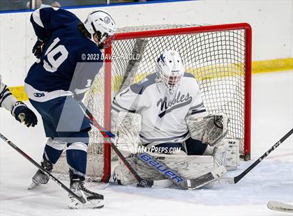 Thumbnail 3 in Hotchkiss School vs. Noble & Greenough (Flood Marr Tournament - 3rd place) photogallery.