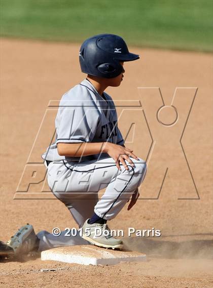 Thumbnail 1 in Flintridge Prep vs. St. Anthony (CIF SS D6 Final) photogallery.