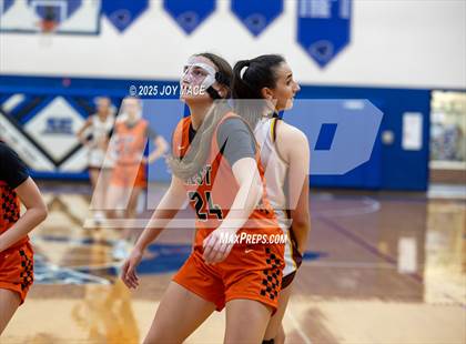 Thumbnail 1 in Federal Hocking vs. Portsmouth West  (OHSAA D6 Region 23 District Final) photogallery.