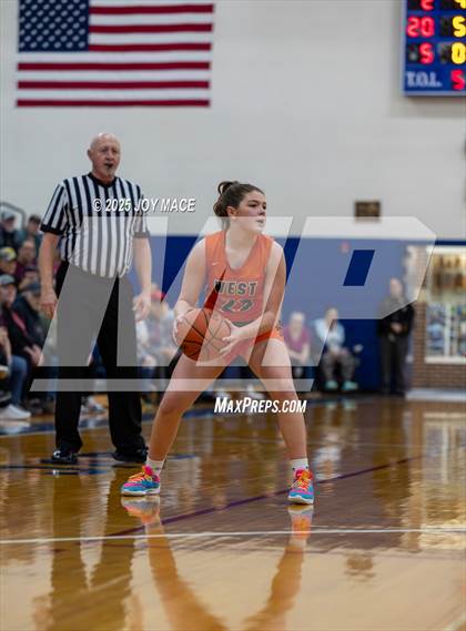 Thumbnail 1 in Federal Hocking vs. Portsmouth West  (OHSAA D6 Region 23 District Final) photogallery.