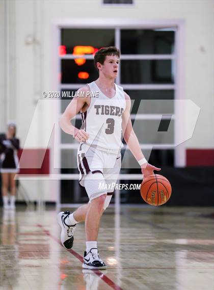 Thumbnail 2 in Pine Bush vs. Kingston (Section 9 Class AA Semifinal)  photogallery.
