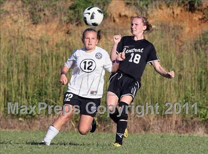 Thumbnail 1 in Sevier County vs Knoxville Central (Sevier County Invitational) photogallery.