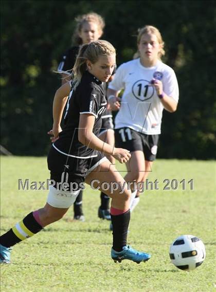 Thumbnail 2 in Sevier County vs Knoxville Central (Sevier County Invitational) photogallery.