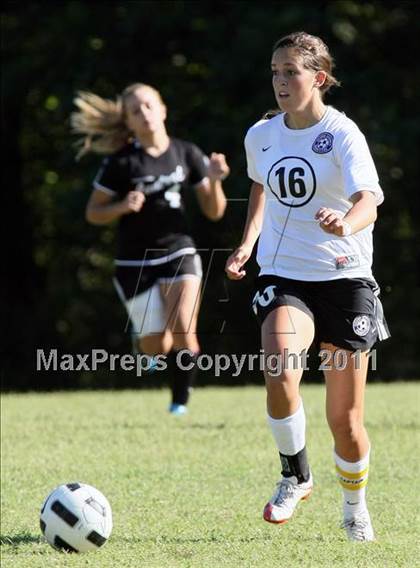 Thumbnail 1 in Sevier County vs Knoxville Central (Sevier County Invitational) photogallery.