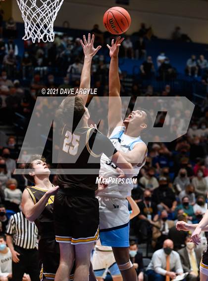 Thumbnail 3 in Westlake vs. Davis (UHSAA 6A Final) photogallery.