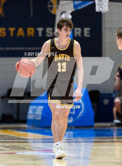 Thumbnail 2 in Westlake vs. Davis (UHSAA 6A Final) photogallery.