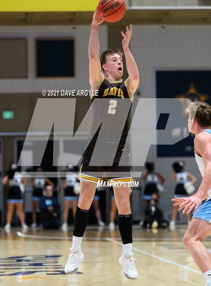 Thumbnail 1 in Westlake vs. Davis (UHSAA 6A Final) photogallery.