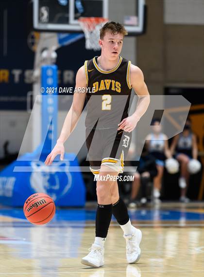Thumbnail 3 in Westlake vs. Davis (UHSAA 6A Final) photogallery.