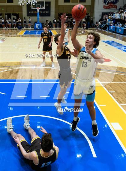 Thumbnail 1 in Westlake vs. Davis (UHSAA 6A Final) photogallery.