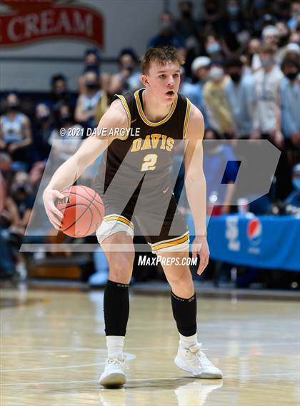 Thumbnail 3 in Westlake vs. Davis (UHSAA 6A Final) photogallery.