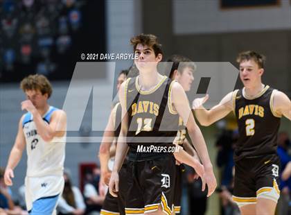 Thumbnail 2 in Westlake vs. Davis (UHSAA 6A Final) photogallery.