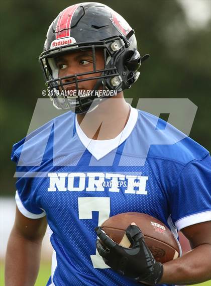 Thumbnail 3 in 65th FACA North-South All-Star Football Classic photogallery.