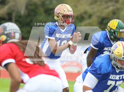 Thumbnail 3 in 65th FACA North-South All-Star Football Classic photogallery.