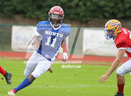 Thumbnail 3 in 65th FACA North-South All-Star Football Classic photogallery.