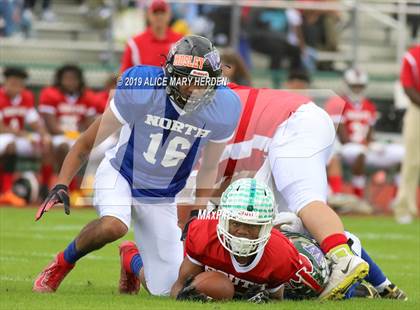 Thumbnail 1 in 65th FACA North-South All-Star Football Classic photogallery.