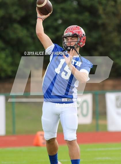 Thumbnail 2 in 65th FACA North-South All-Star Football Classic photogallery.