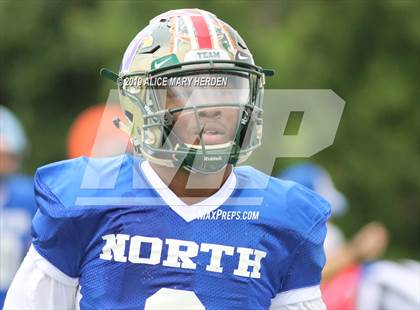 Thumbnail 3 in 65th FACA North-South All-Star Football Classic photogallery.