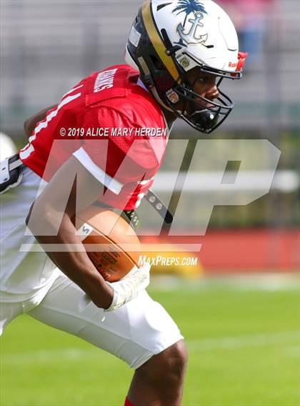 Thumbnail 3 in 65th FACA North-South All-Star Football Classic photogallery.
