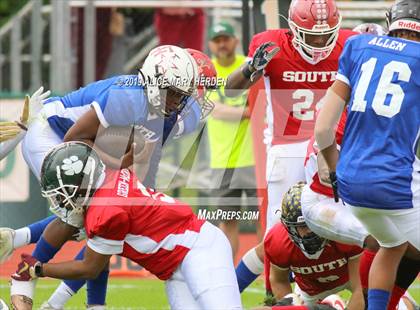 Thumbnail 3 in 65th FACA North-South All-Star Football Classic photogallery.