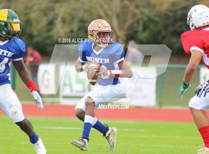 Thumbnail 1 in 65th FACA North-South All-Star Football Classic photogallery.