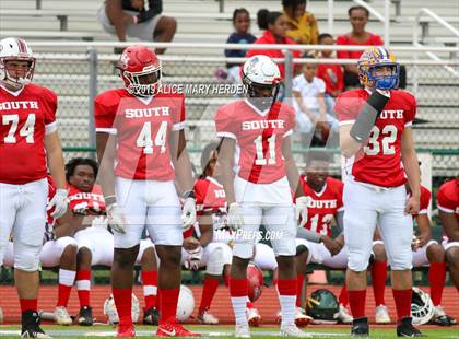 Thumbnail 2 in 65th FACA North-South All-Star Football Classic photogallery.