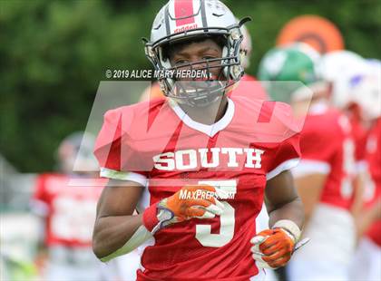 Thumbnail 2 in 65th FACA North-South All-Star Football Classic photogallery.