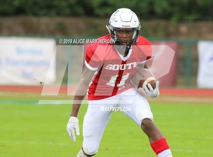 Thumbnail 1 in 65th FACA North-South All-Star Football Classic photogallery.