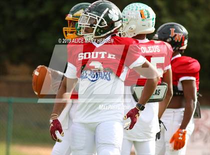 Thumbnail 3 in 65th FACA North-South All-Star Football Classic photogallery.