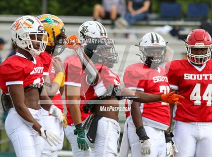 Thumbnail 2 in 65th FACA North-South All-Star Football Classic photogallery.