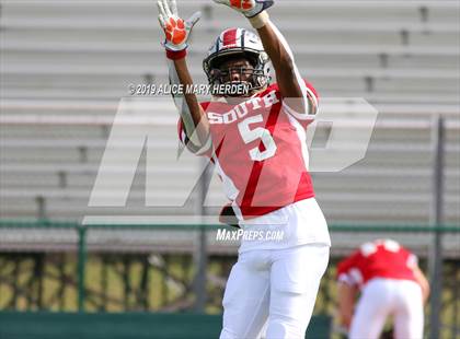 Thumbnail 2 in 65th FACA North-South All-Star Football Classic photogallery.
