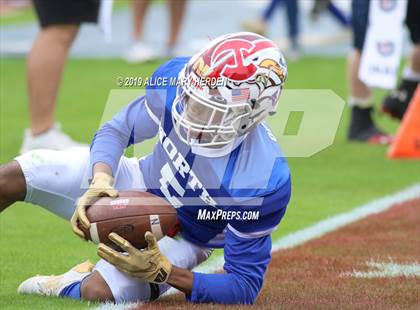 Thumbnail 3 in 65th FACA North-South All-Star Football Classic photogallery.