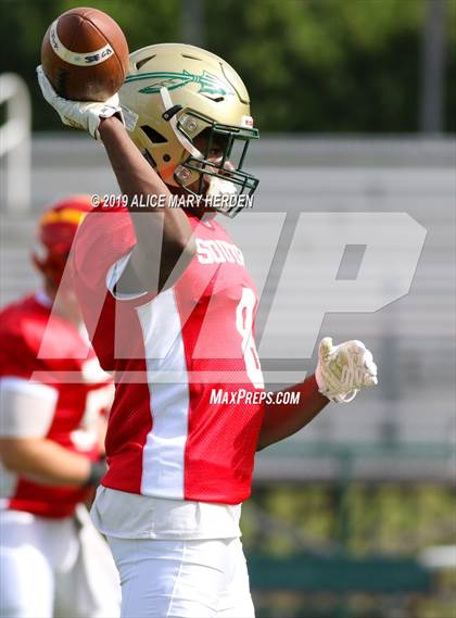 Thumbnail 2 in 65th FACA North-South All-Star Football Classic photogallery.