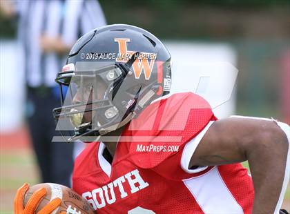 Thumbnail 2 in 65th FACA North-South All-Star Football Classic photogallery.