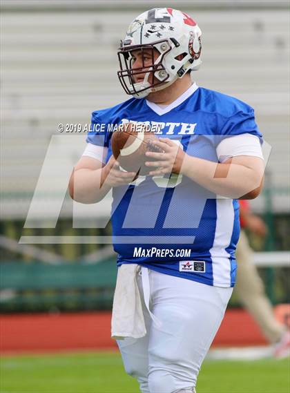 Thumbnail 3 in 65th FACA North-South All-Star Football Classic photogallery.