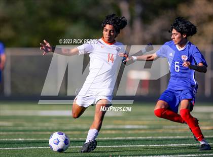 Thumbnail 2 in Grand Oaks @ Oak Ridge (Battle of the Oaks) photogallery.