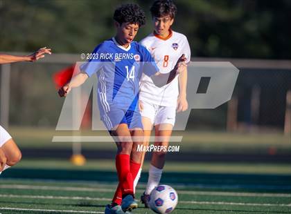 Thumbnail 3 in Grand Oaks @ Oak Ridge (Battle of the Oaks) photogallery.