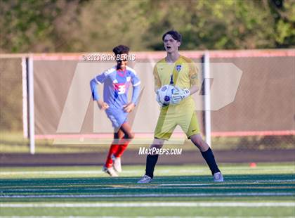 Thumbnail 3 in Grand Oaks @ Oak Ridge (Battle of the Oaks) photogallery.