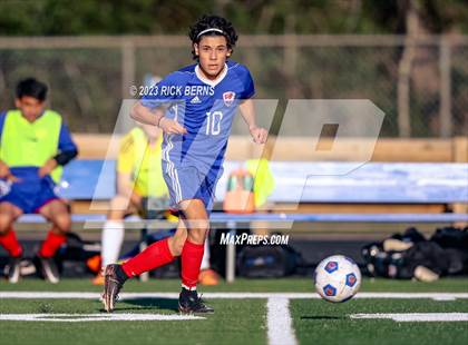 Thumbnail 3 in Grand Oaks @ Oak Ridge (Battle of the Oaks) photogallery.