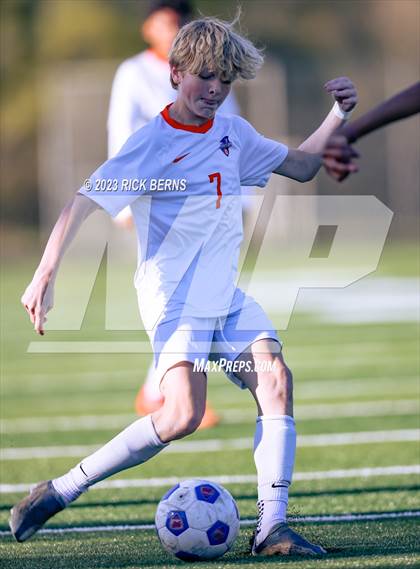 Thumbnail 1 in Grand Oaks @ Oak Ridge (Battle of the Oaks) photogallery.