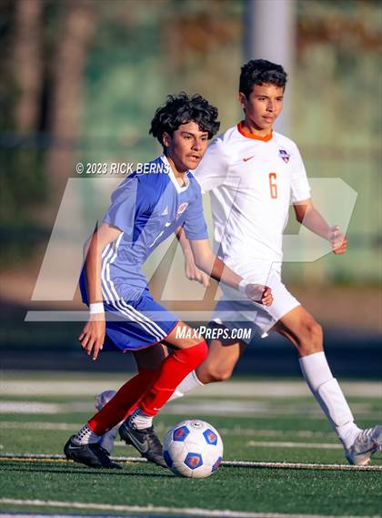 Thumbnail 1 in Grand Oaks @ Oak Ridge (Battle of the Oaks) photogallery.