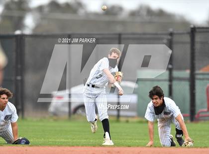 Thumbnail 3 in Rouse vs. College Station (LISD Tournament) photogallery.