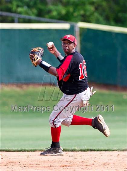 Thumbnail 2 in Marvin Ridge vs. South Point (NCHSAA 3A West Final) photogallery.