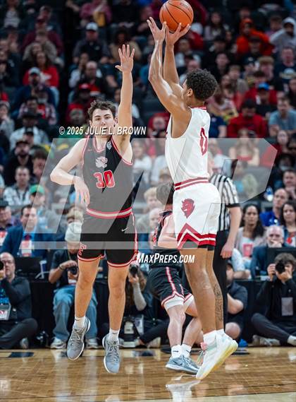 Thumbnail 1 in Fishers vs. Jeffersonville (IHSAA 4A Final) photogallery.