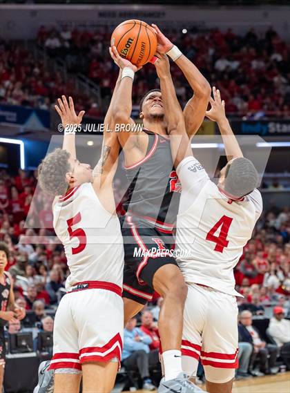 Thumbnail 1 in Fishers vs. Jeffersonville (IHSAA 4A Final) photogallery.