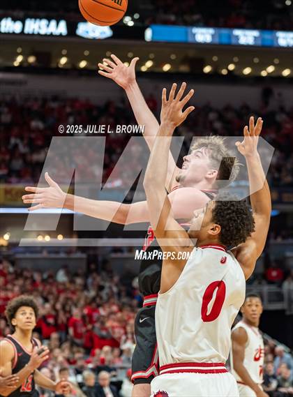 Thumbnail 2 in Fishers vs. Jeffersonville (IHSAA 4A Final) photogallery.