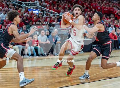 Thumbnail 2 in Fishers vs. Jeffersonville (IHSAA 4A Final) photogallery.