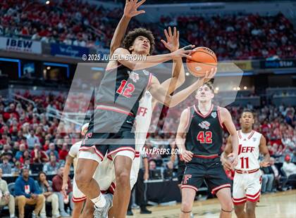 Thumbnail 1 in Fishers vs. Jeffersonville (IHSAA 4A Final) photogallery.