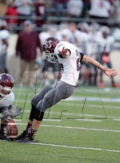 Thumbnail 2 in A&M Consolidated vs. Longview (UIL 5A Region 2 Semifinal) photogallery.