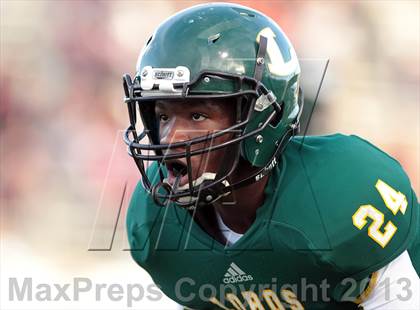 Thumbnail 3 in A&M Consolidated vs. Longview (UIL 5A Region 2 Semifinal) photogallery.